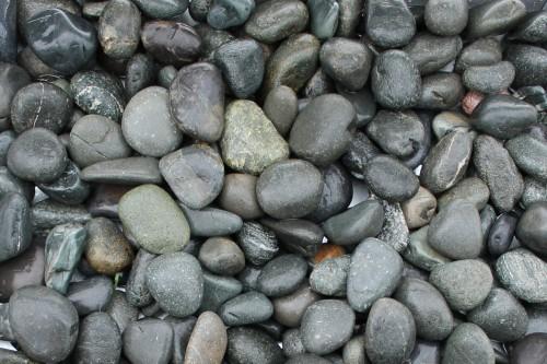 Галька речная окат (темно-серая) фр. 50-100мм; 70-120мм; 100-150мм.